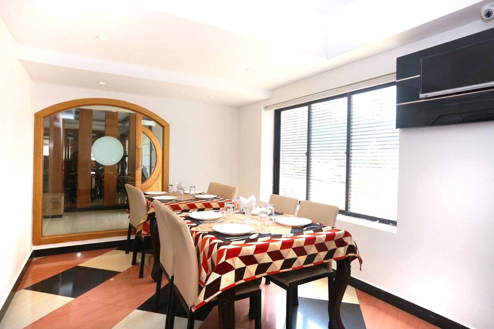 科兰 Super Townhouse Dona Castle酒店 外观 照片
