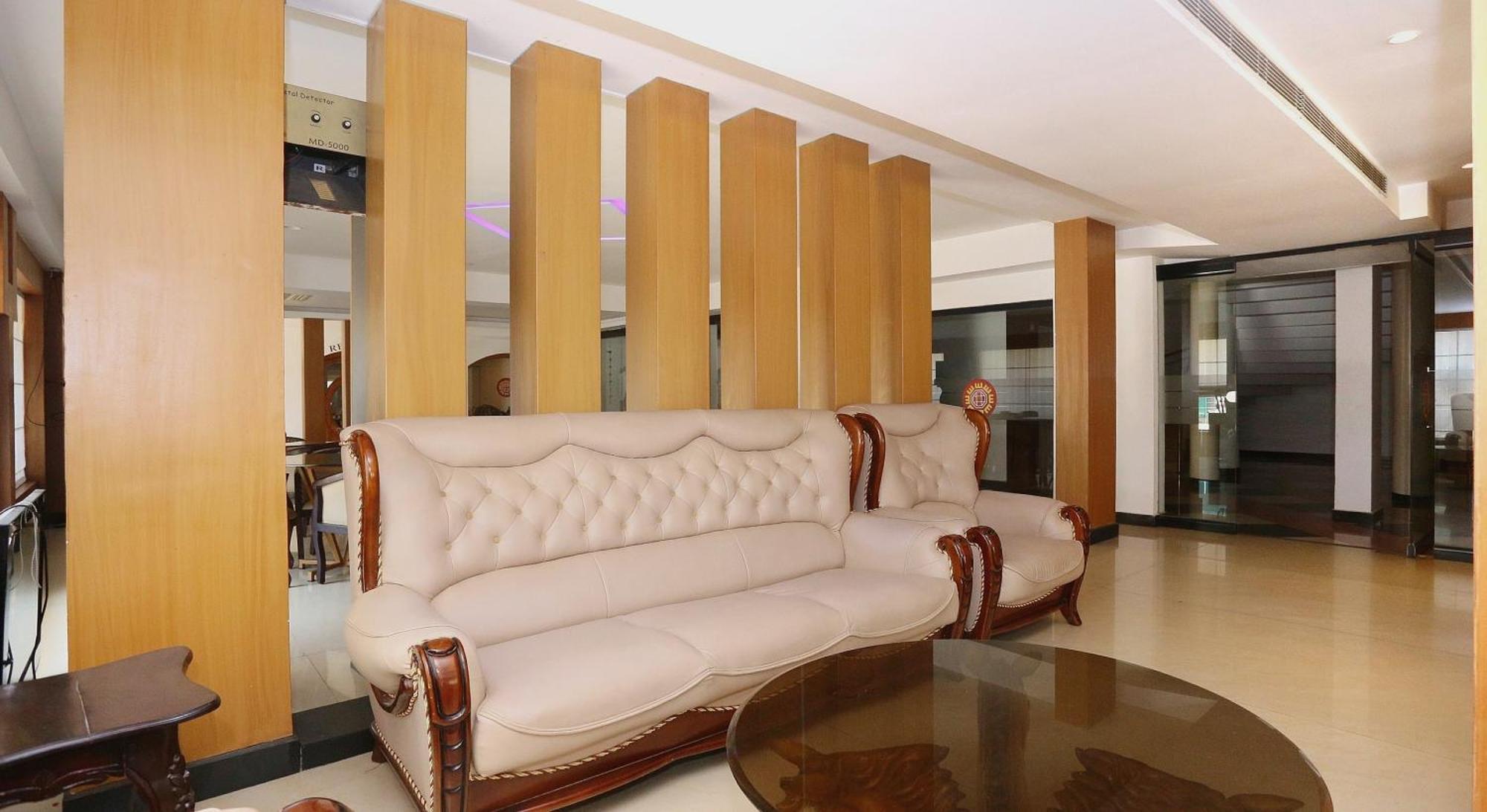 科兰 Super Townhouse Dona Castle酒店 外观 照片
