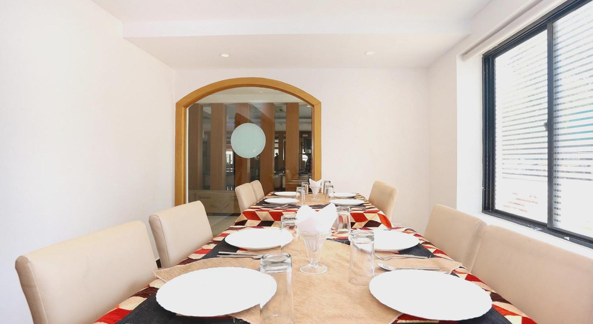 科兰 Super Townhouse Dona Castle酒店 外观 照片