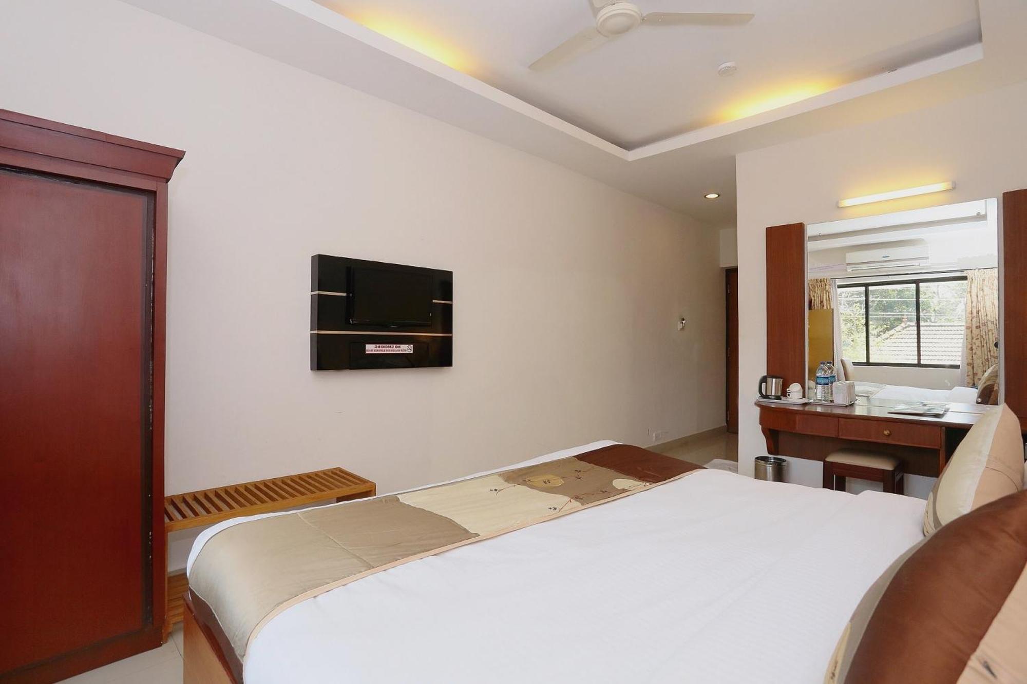 科兰 Super Townhouse Dona Castle酒店 外观 照片