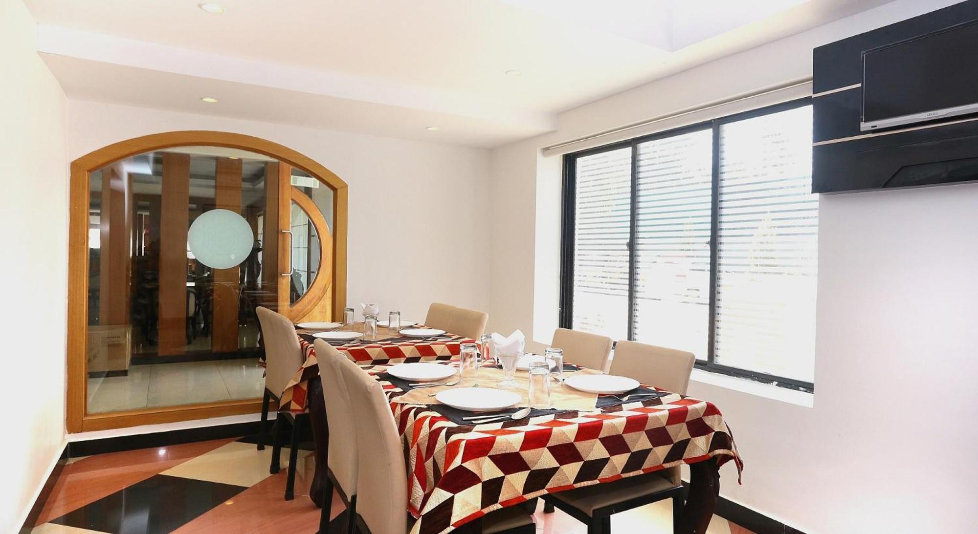 科兰 Super Townhouse Dona Castle酒店 外观 照片